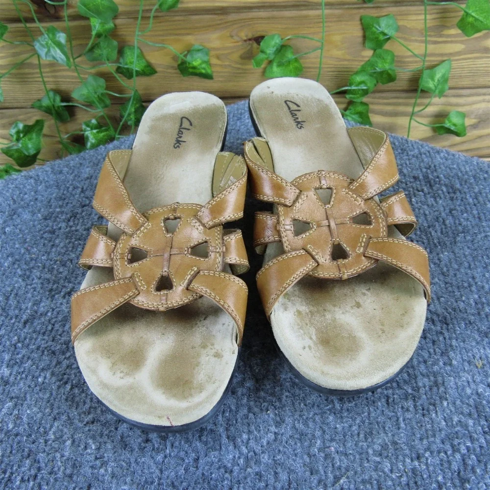 Clarks Women  Slide‎ Brown Leather Sz 7 Medium  Used 2025